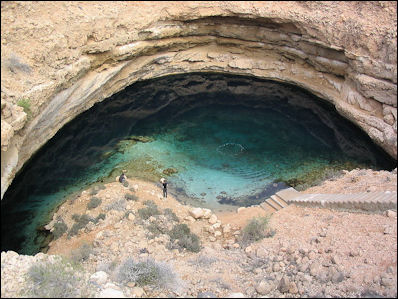 20120530-KarstSink_hole Oman.jpg